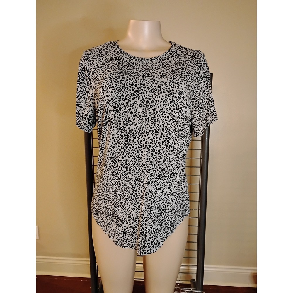 Old Navy Luxe Leopard Print Short Sleeve T-Shirt Grey Black Large Animal Print